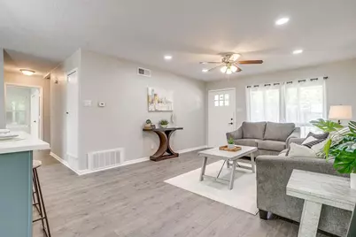 1909 Balla Way, Grand Prairie, TX 75051 - Photo 12