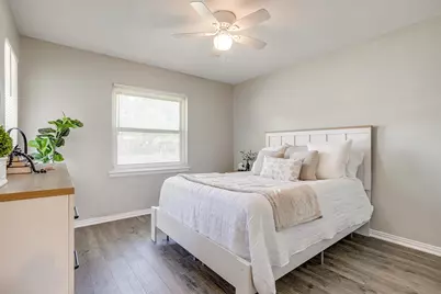 1909 Balla Way, Grand Prairie, TX 75051 - Photo 20