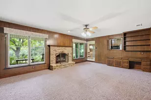 1014 Green Valley Ln, Duncanville, TX 75137 - Photo 6