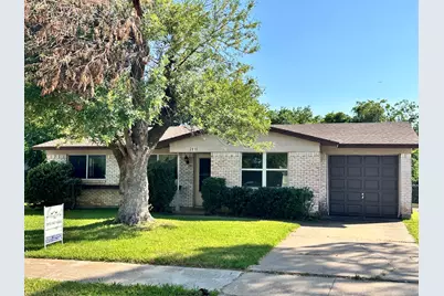 2818 Lowell Drive, Irving, TX 75062 - Photo 2