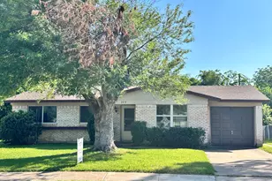 2818 Lowell Dr, Irving, TX 75062 - Photo 1