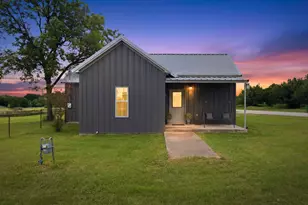 119 Avenue A, Walnut Springs, TX 76690 - Photo 32