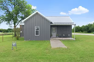 119 Avenue A, Walnut Springs, TX 76690 - Photo 1