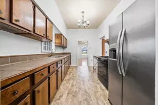 119 Avenue A, Walnut Springs, TX 76690 - Photo 10