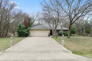 12213 Rolling Oaks Dr, Whitney, TX 76692 - Photo 1