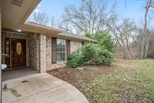 12213 Rolling Oaks Dr, Whitney, TX 76692 - Photo 2