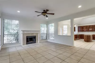 2021 Broadleaf Drive, Arlington, TX 76001 - Photo 8