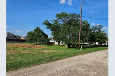 512 W Cedar Street, Gunter, TX 75058 - Photo 12