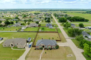 100 Windsor Cir, Waxahachie, TX 75165 - Photo 34