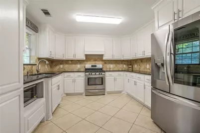 813 Beacon Hill Drive, Irving, TX 75061 - Photo 6
