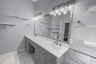 5624 Bedford Ln, The Colony, TX 75056 - Photo 2