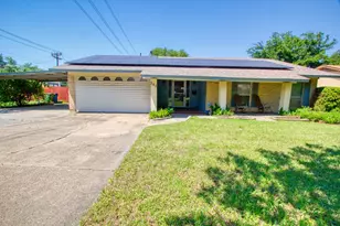 243 Centennial Dr, Lewisville, TX 75067 - Photo 2
