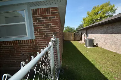 10212 Lone Eagle Court, Fort Worth, TX 76108 - Photo 16
