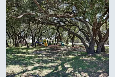 2215 Beverly Drive, Granbury, TX 76048 - Photo 32
