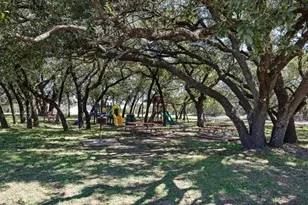 2215 Beverly Dr, Granbury, TX 76048 - Photo 32