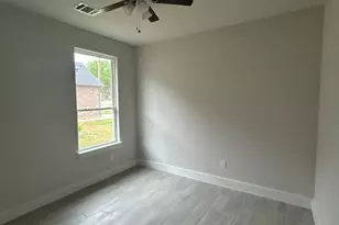 2215 Beverly Dr, Granbury, TX 76048 - Photo 24