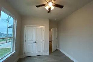 2215 Beverly Dr, Granbury, TX 76048 - Photo 26