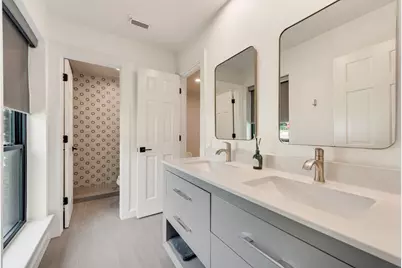 500 Del Rio Court, Irving, TX 75062 - Photo 12
