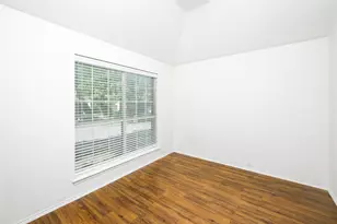 8300 Rayburn Ln, McKinney, TX 75072 - Photo 4