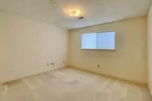 9931 Chimney Hill Ln, Dallas, TX 75243 - Photo 22