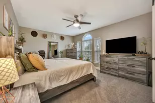 102 Lakeway Ln, Justin, TX 76247 - Photo 18