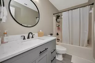 102 Lakeway Ln, Justin, TX 76247 - Photo 22