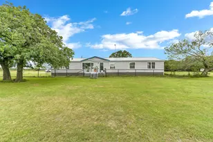 197 Co Rd 3382, Paradise, TX 76073 - Photo 2