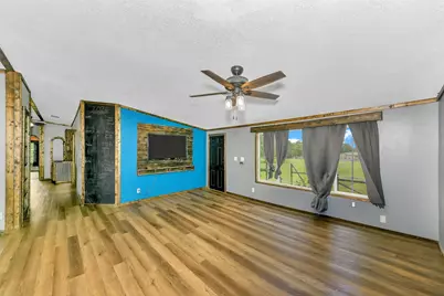 197 County Road 3382, Paradise, TX 76073 - Photo 18