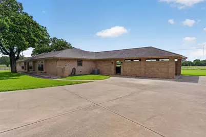 5309 Burleson Oaks Drive, Burleson, TX 76028 - Photo 2
