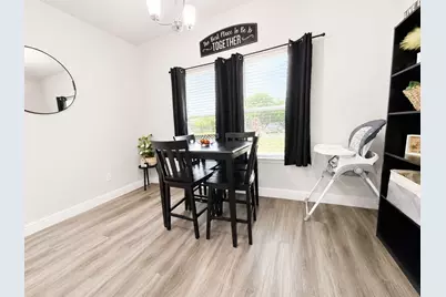 105 E 17th Avenue, Corsicana, TX 75110 - Photo 6