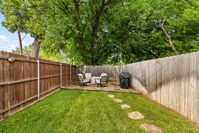 405 Wimberly Street, Fort Worth, TX 76107 - Photo 2
