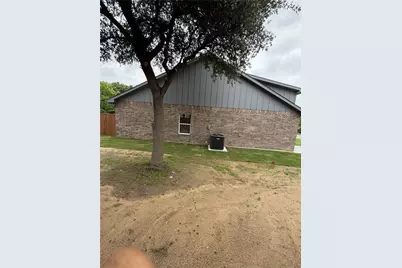 106 Woodard Avenue, Cleburne, TX 76033 - Photo 2