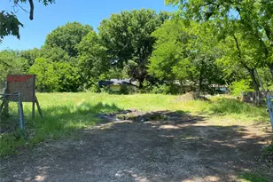 2012 W 13th Ave, Corsicana, TX 75110 - Photo 1
