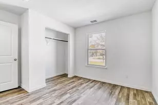 602 N Taylor St, Gainesville, TX 76240 - Photo 8