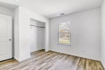 602 N Taylor Street, Gainesville, TX 76240 - Photo 8