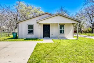 602 N Taylor St, Gainesville, TX 76240 - Photo 1
