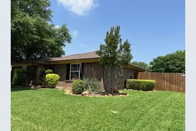 1401 Fieldstone Court E, Bedford, TX 76022 - Photo 2