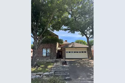 836 Lombardy Court, Fort Worth, TX 76112 - Photo 4