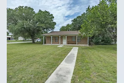 308 Oakwood Street, Chico, TX 76431 - Photo 2