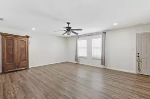 308 Oakwood St, Chico, TX 76431 - Photo 6