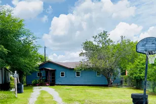 1941 Michael Ct, Pelican Bay, TX 76020 - Photo 2