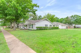 202 S Houston St, Edgewood, TX 75117 - Photo 4
