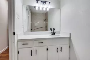 321 Campo St, Grand Prairie, TX 75051 - Photo 8