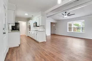 321 Campo St, Grand Prairie, TX 75051 - Photo 16