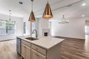 782 Sterling Dr, Benbrook, TX 76126 - Photo 10