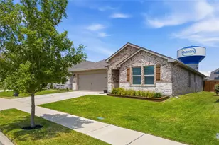 1501 Pleasant Knoll Trl, Aubrey, TX 76227 - Photo 4