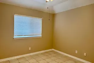 2151 Arbor Creek Dr, Carrollton, TX 75010 - Photo 14