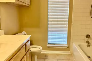 2151 Arbor Creek Dr, Carrollton, TX 75010 - Photo 12