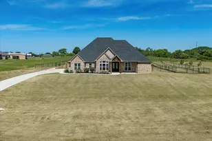 105 Carls Ct, Boyd, TX 76023 - Photo 4