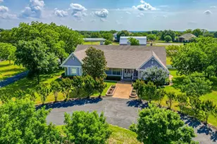 2717 Clear Lake Rd, Weatherford, TX 76087 - Photo 1